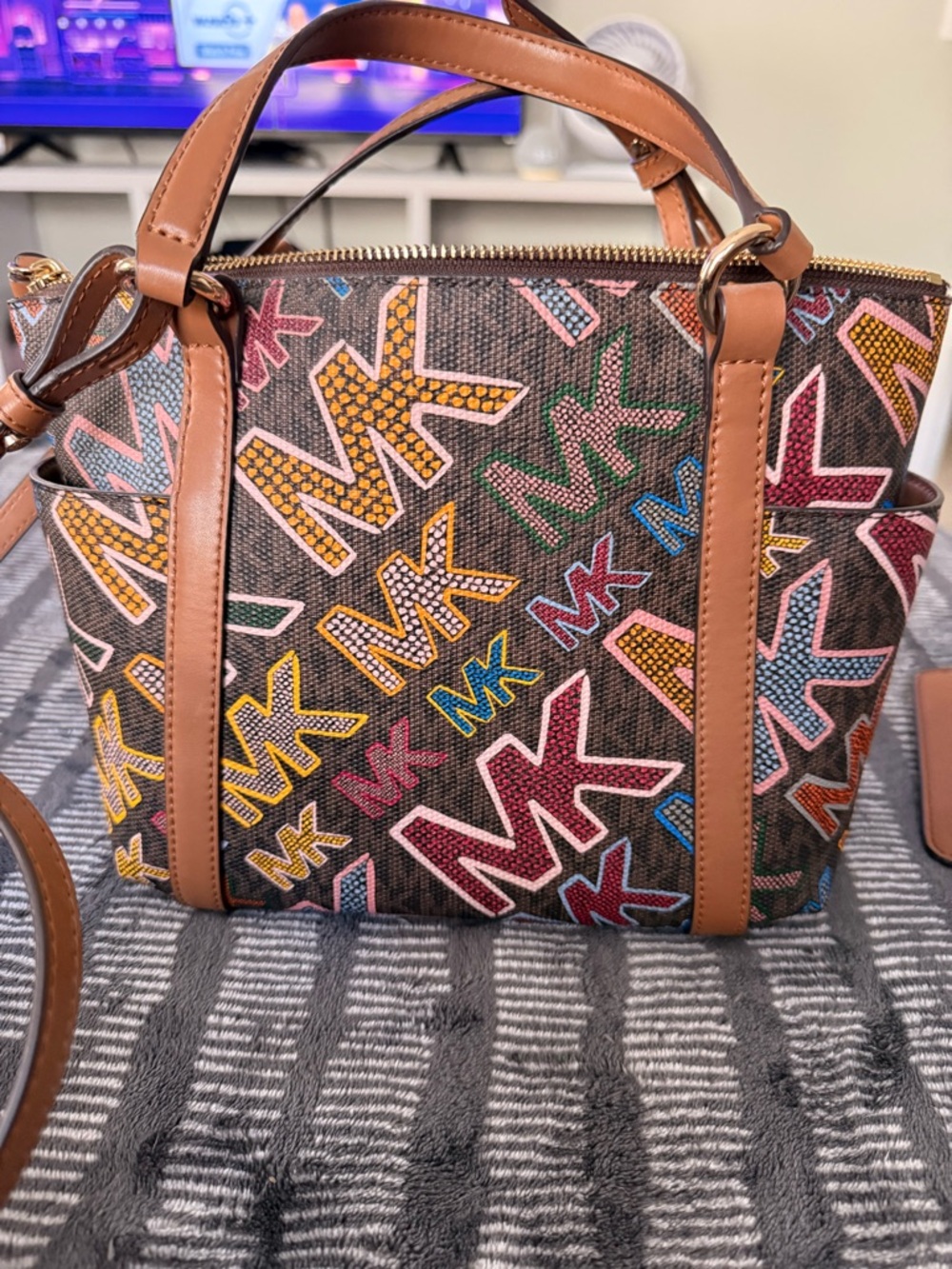 Michael Kors Sullivan Tote - Picture 4 of 6
